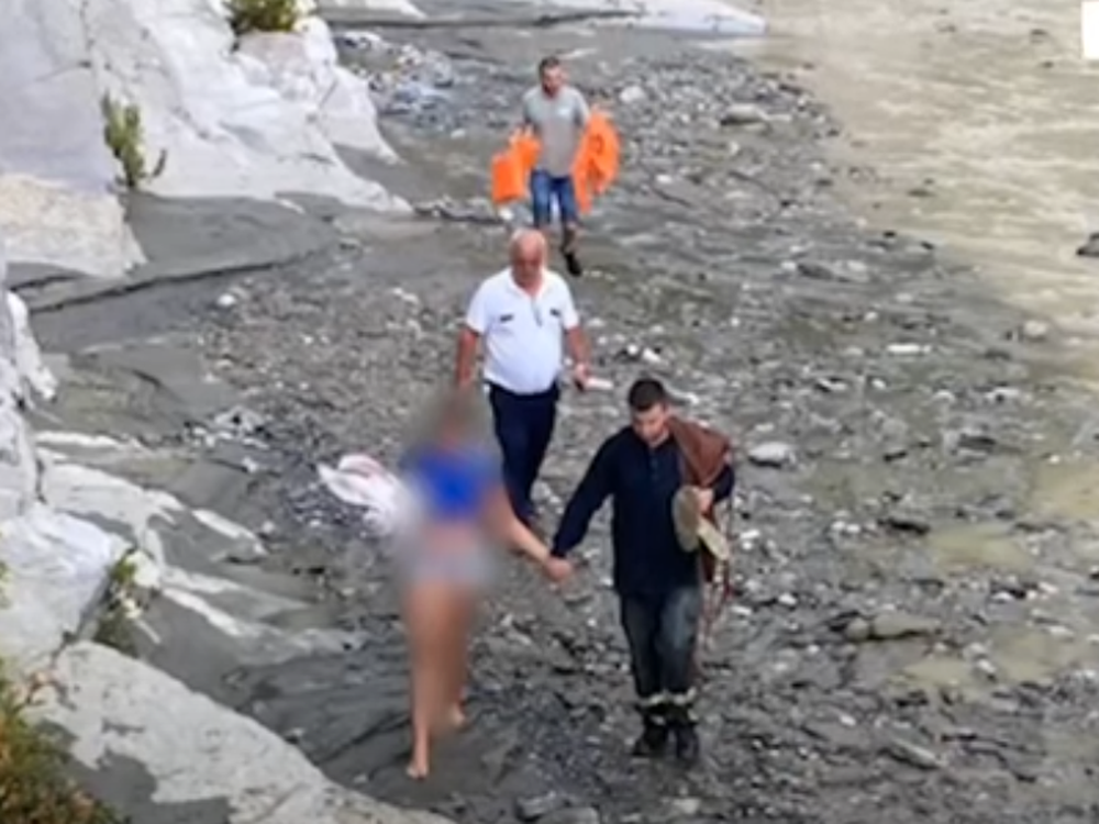 14 turistë nga Franca dhe Gjermania rrezikuan izolimin në kanionin e