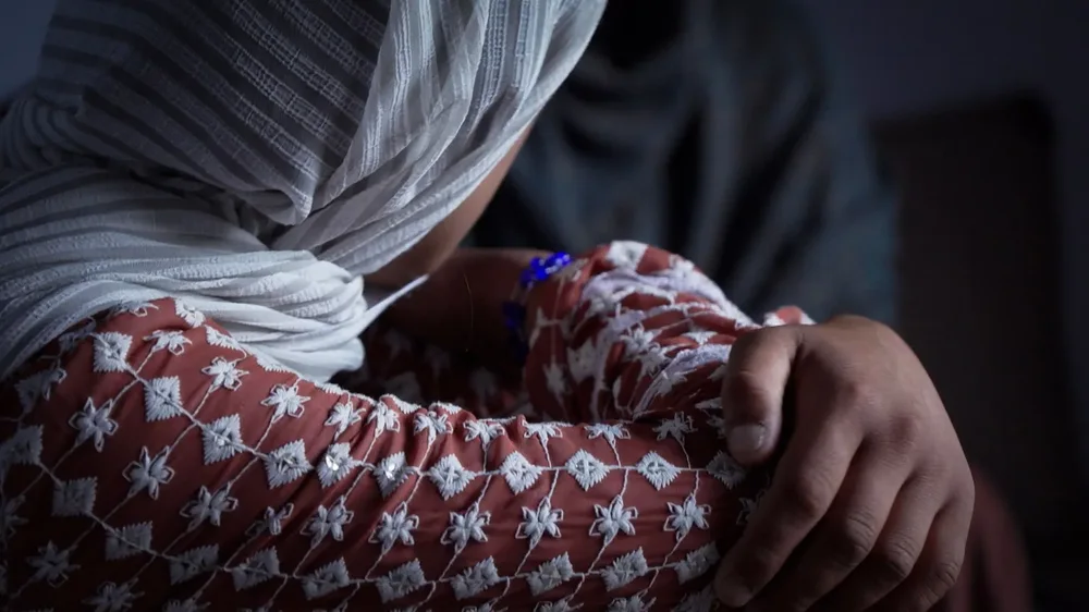 "Nobody is coming for us" - Women trapped in Afghanistan's mental
