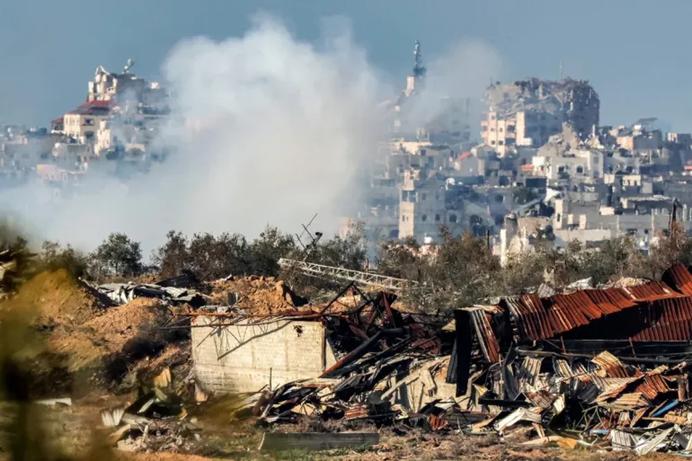 Israel continues attacks on the southern border: Gaza will be leveled!