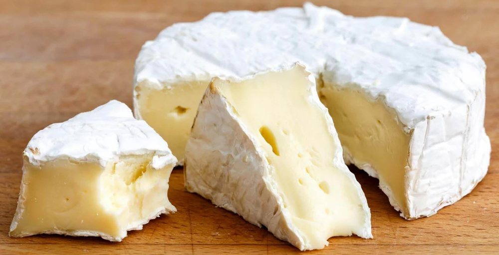 France recalls soft cheeses after 21 people were poisoned/ The product is now