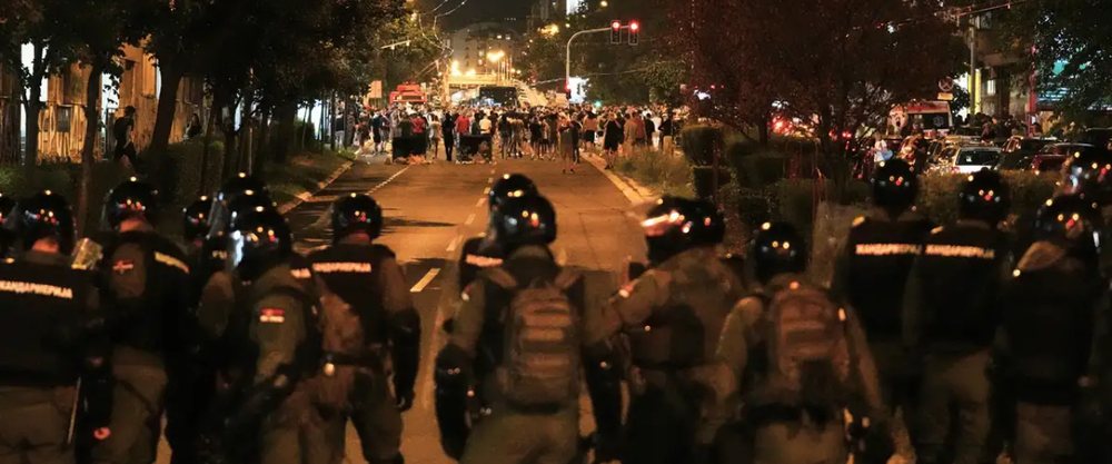 Dhuna gjatë protestave në Serbi, si po reagon BE-ja?