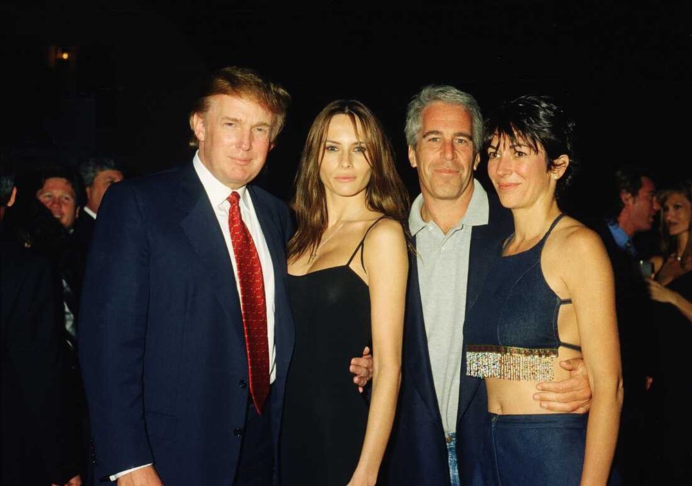 Maxwell's Testimony/ Epstein's Ex-Girlfriend: I Didn't See Any