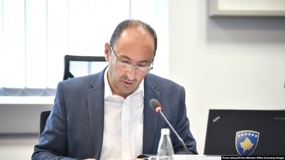 Ministri Liburn Aliu njofton dorëheqjen pas zgjedhjes së Bashës