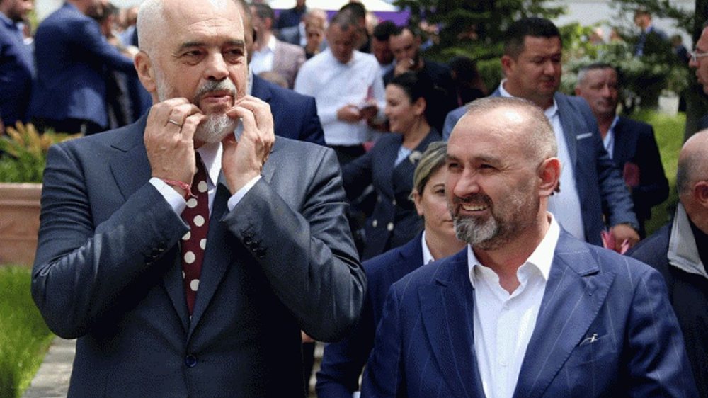 Historia e PS që Ulsiu nuk e mësoi kurrë-Partia që ha