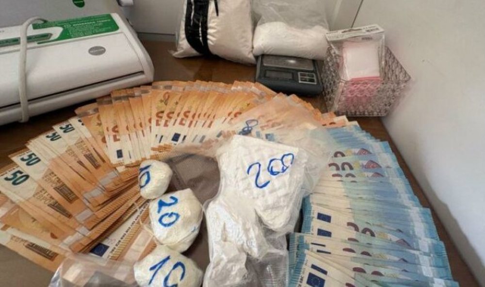 Shqiptari në ‘arrest shtëpie’ kthen banesën në