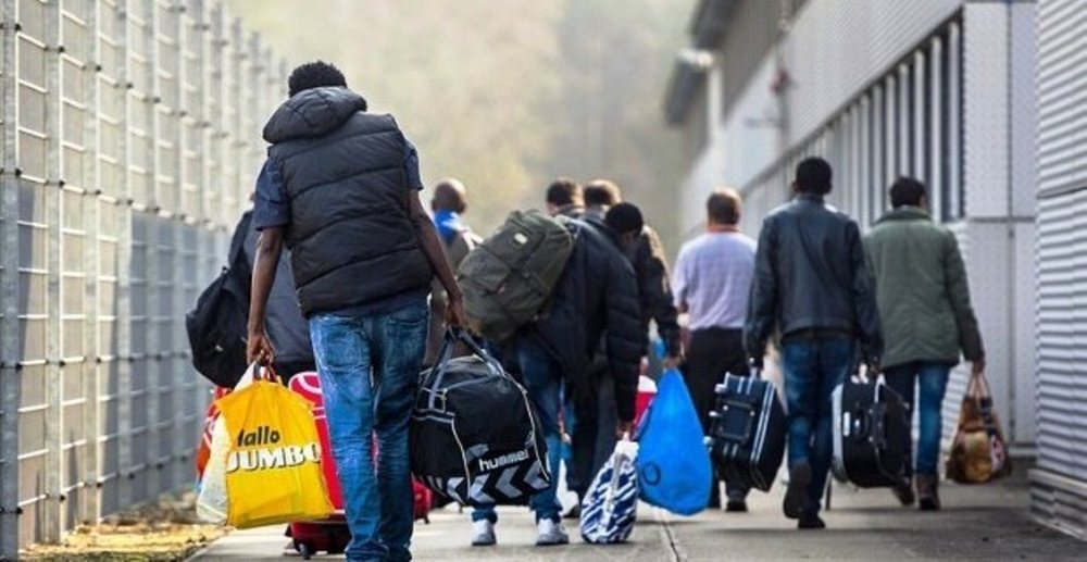 Anglia shtrëngon ligjin për emigrantët, “ngrin”