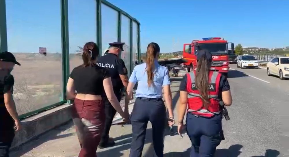 Arrestohet shtetasja italiane që shkaktoi aksidentin me dy viktima në