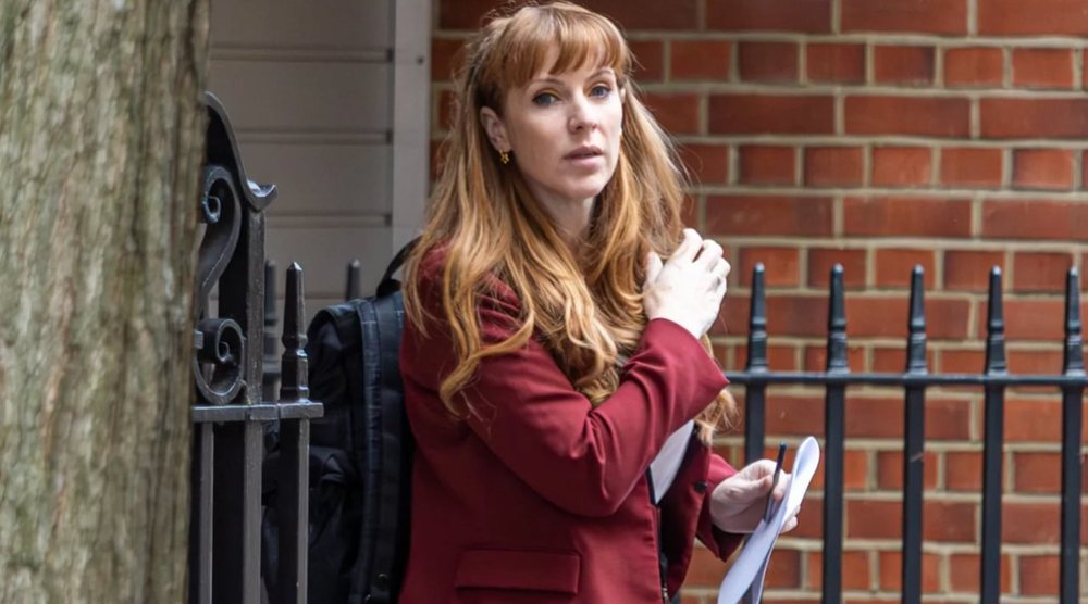 Angela Rayner në qendër të skandaleve: Historia e një jete
