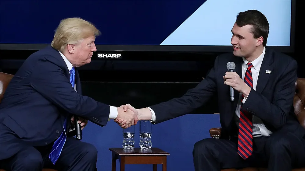 Qëllohet me armë në qafë aleati i Donald Trump