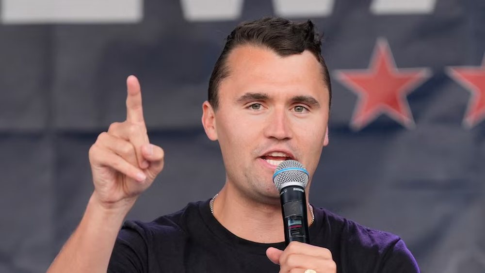 Charlie Kirk, aktivisti konservator i vrarë në Utah, mes