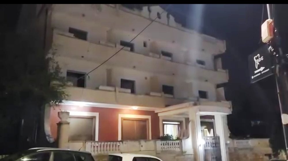 Tritoli te hoteli i ish-kryebashkiakut të Durrësit, Policia u njoftua