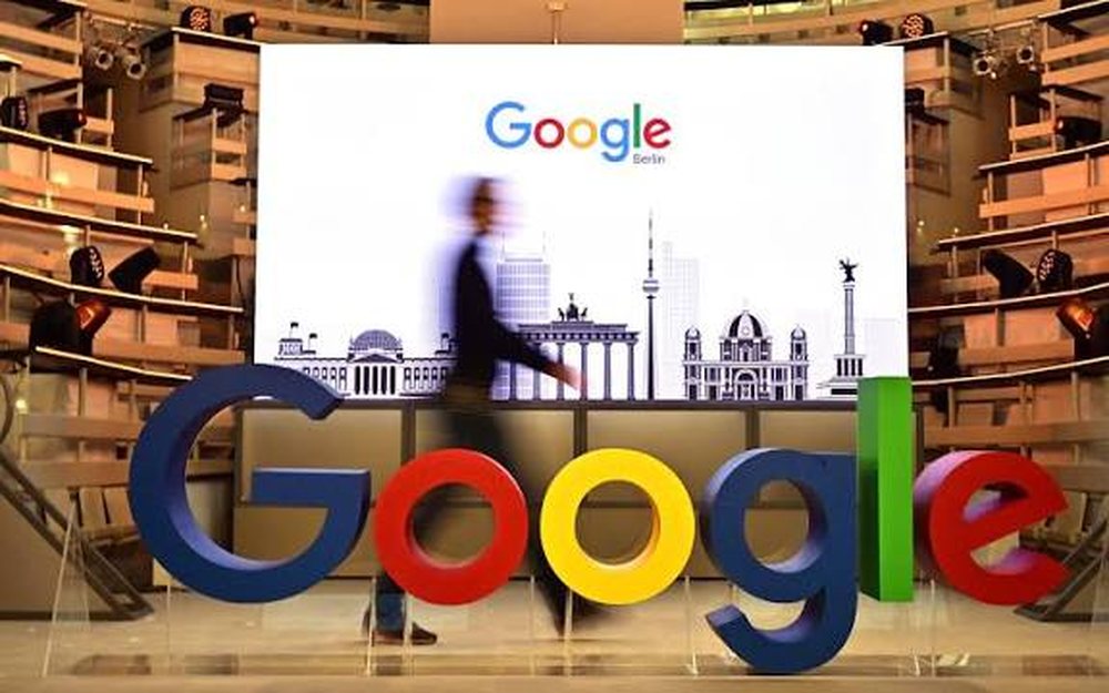 Raporti: Izraeli shpenzon miliona dollarë në fushata reklamash online