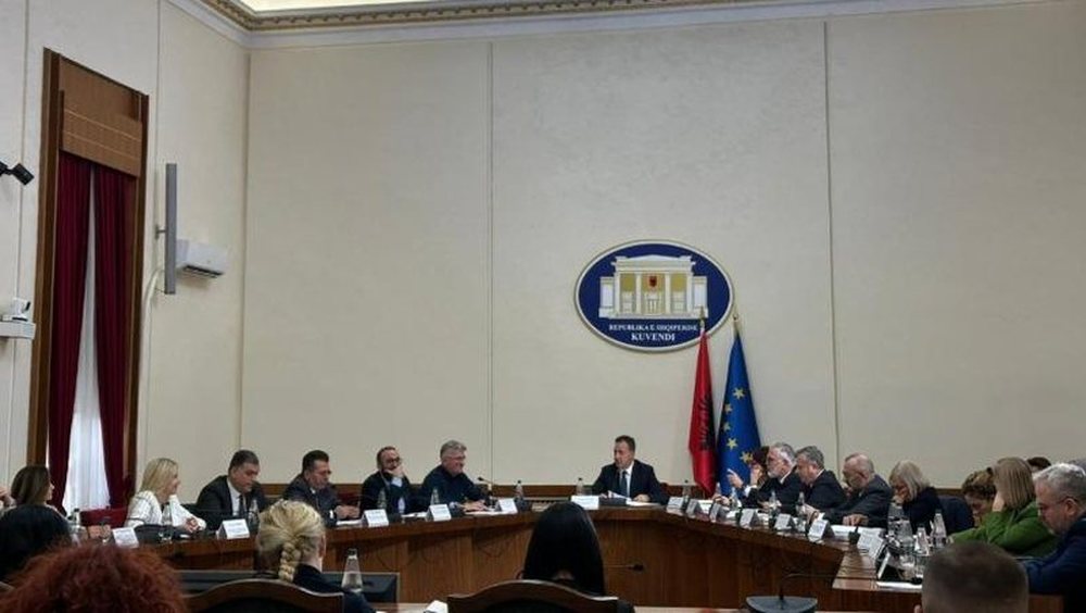 Debate at the Conference of Mayors/ Bardhi-Ballës: You are a pawn of Suel