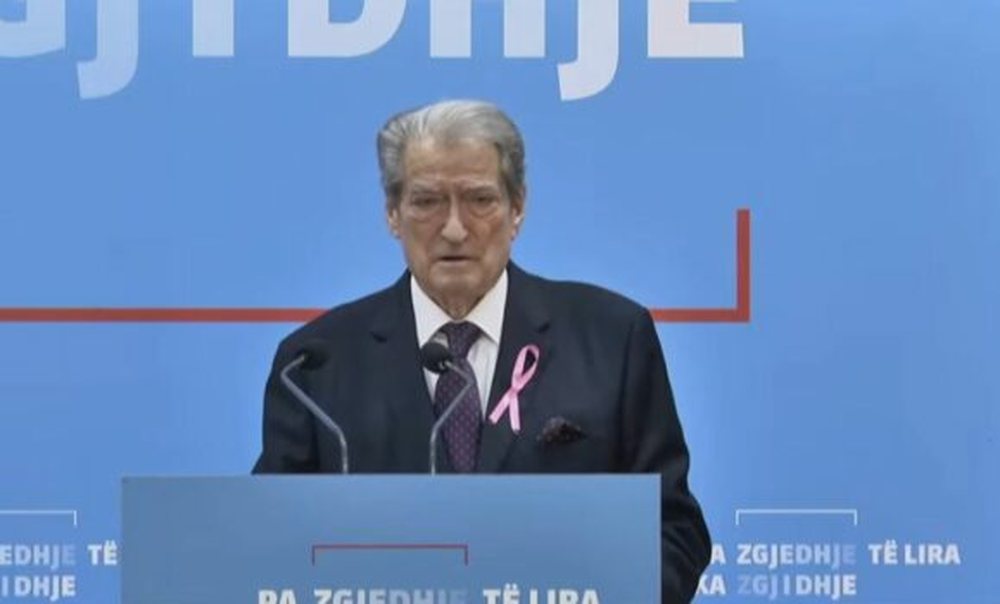 Berisha bën avokatin e Sonila Bejtjas, sulmon Sokol Sadushin dhe