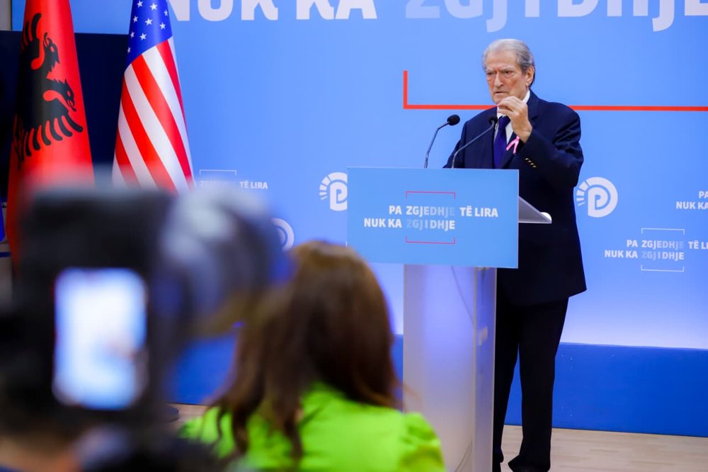 Berisha attacks DP advisor in Vlora, brings back Basha's name after months