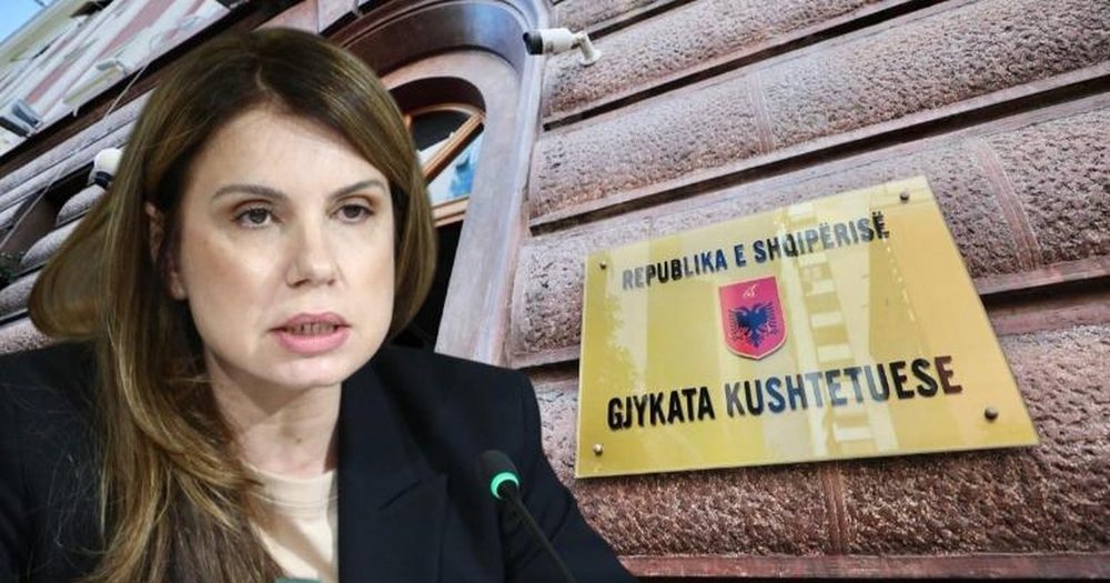 From the Supreme Court to the Presidency, a chain of suspensions that holds the