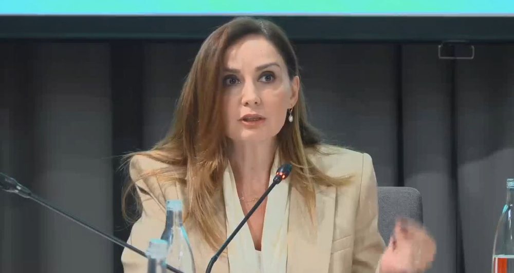 Jorida Tabaku flet si “eksperte e ligjit”, por shmang krizën