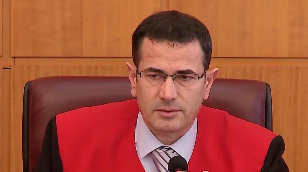 The Supreme Court returns the case against the former chief constitutional judge