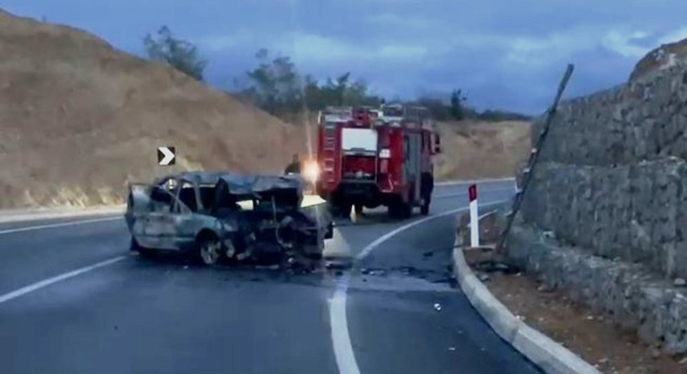 Accident in Qafë Plloçë, vehicle engulfed in flames