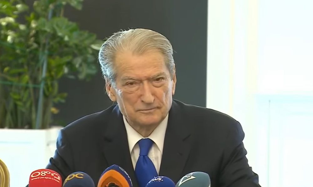 Berisha seeks advisors for new MPs