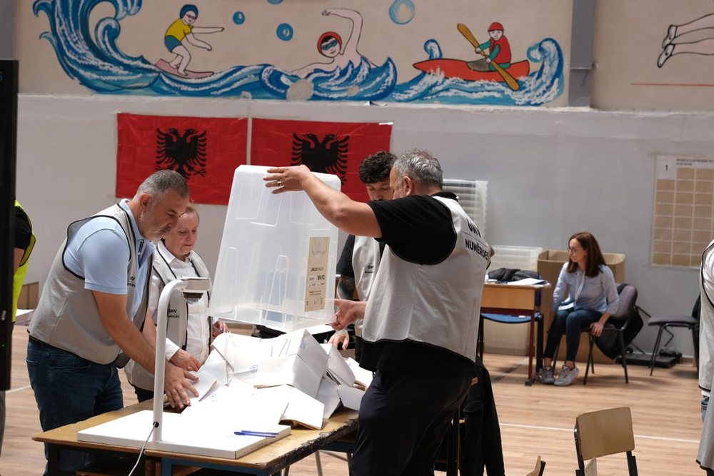 PS përdori gjerësisht burimet publike në fushatë, vëren