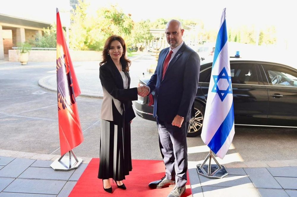 Spiropali në Izrael: Diplomaci pa busull dhe një