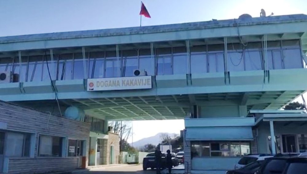 Greva e doganierëve grekë, mbyllet pika kufitare e Kakavijës