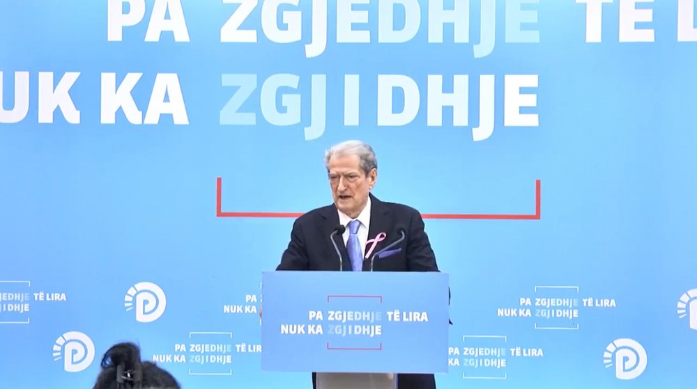 Një bashkëpunim në horizont? Berisha: I gatshëm te ulem me