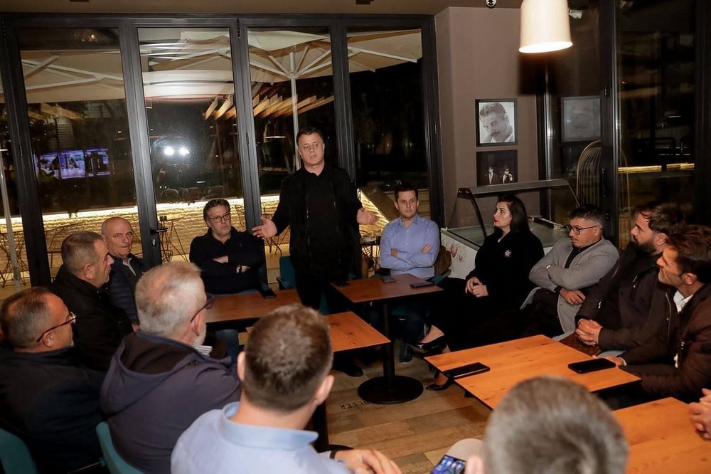 Takim pa kandidatin? PD në Tiranë “fsheh” Florian Binajn