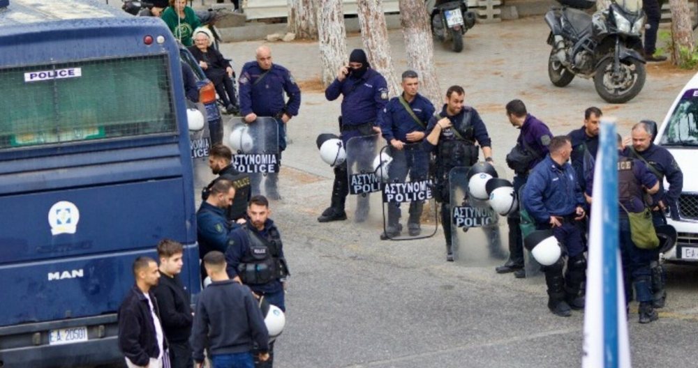 Masakër në Kretë: Tre të vdekur dhe 15 të plagosur nga