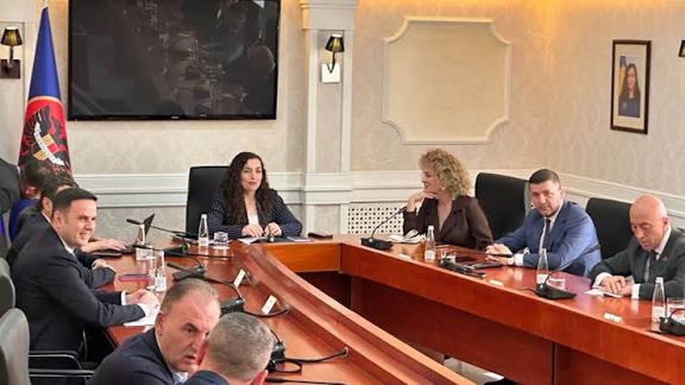 Kurti kërkon kohë, opozita kërkon zgjedhje, ndërsa