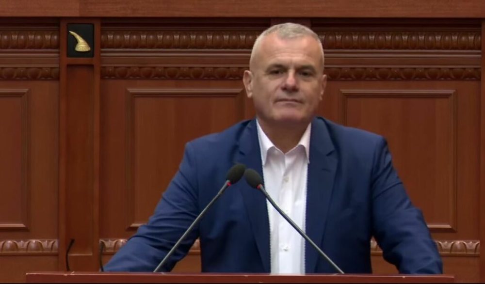 Bujar Leskaj, dorëheqje si drejtues politik dhe angazhim për