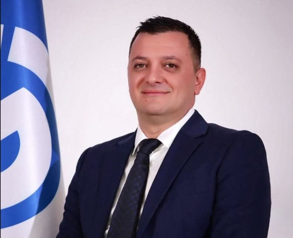 Dorëheqja në kadastrën e Vlorës/ Largohet Genc Deromemaj pas