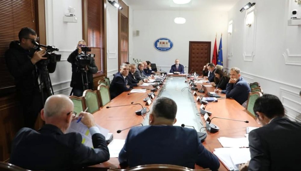 KLGJ ankohet në Kuvend për buxhet të mangët për