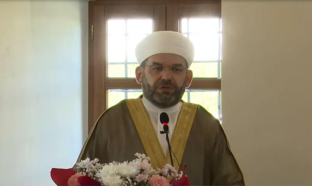 Imami i Shkodrës shpërthen pas ndërhyrjes së policisë: