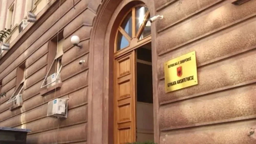 Opozita i drejtohet Kushtetueses: Beteja për komisionet hetimore zhvendoset