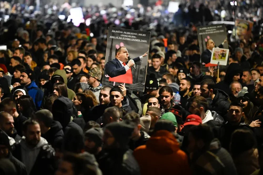 Bulgarian youth reject budget bill with mass protests and demand government