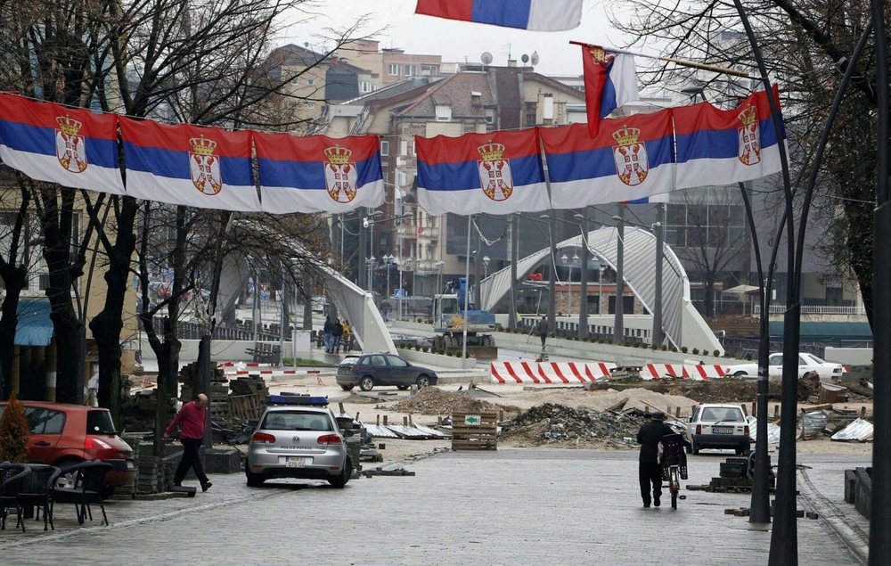 REL: With Kosovo symbols, new Serbian mayors take power in north Mitrovica