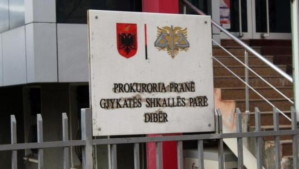 Collision at the Dibra prosecutor's office, caused by just one car. Here