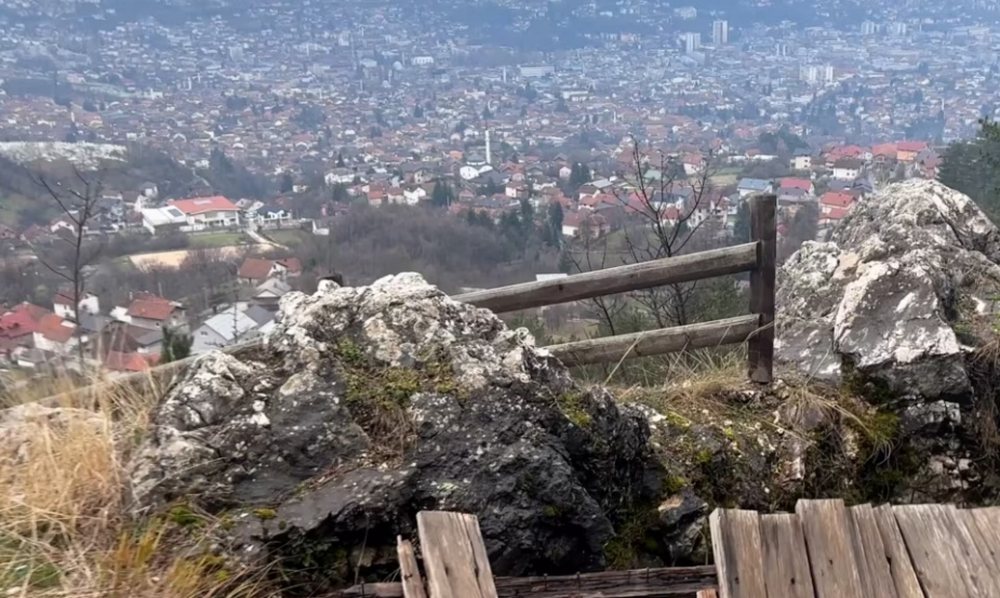 “Turistët snajperistë” dhe “çetnikët e