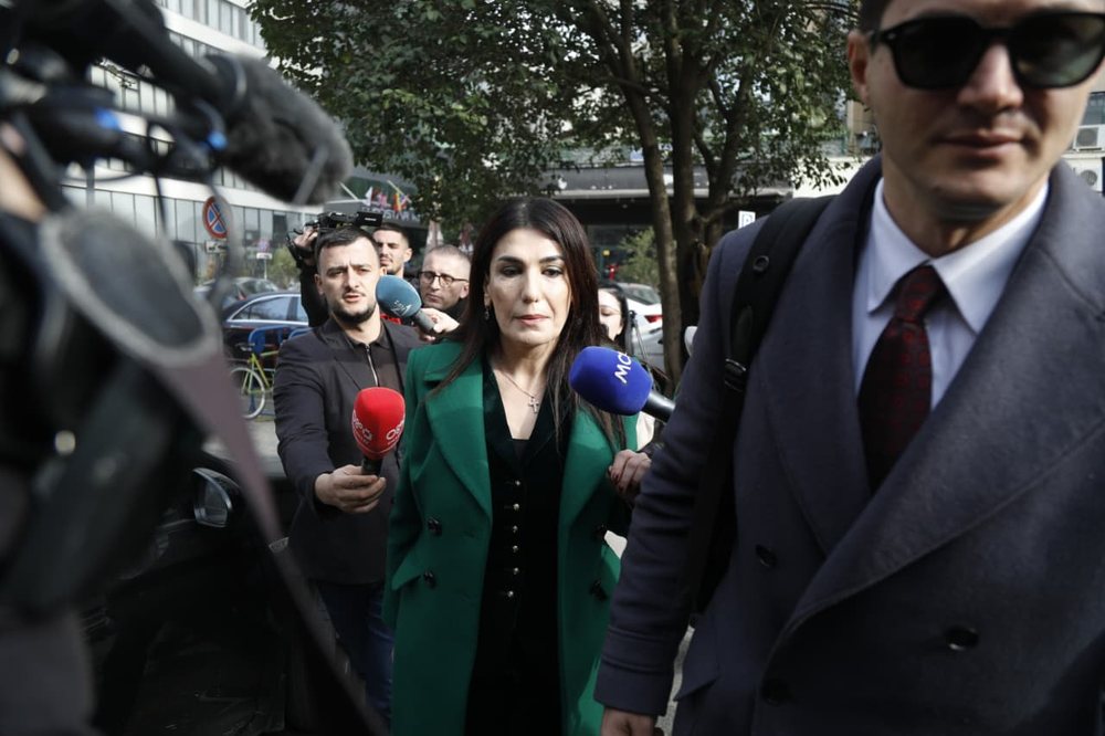 Kapja e AKSHI nga interesa kriminale rrezikon sigurin&euml; komb&euml;tare