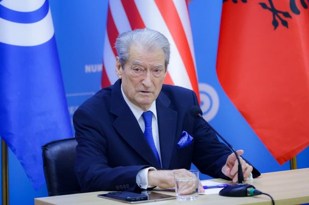 Berisha paralajm&euml;ron protesta dhe grev&euml; urie m&euml; 22 dhjetor,