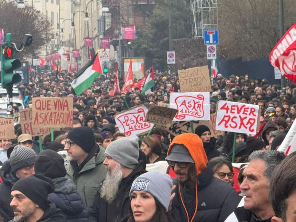 Protesta t&euml; dhunshme n&euml; Torino, shtat&euml; polic&euml; t&euml;