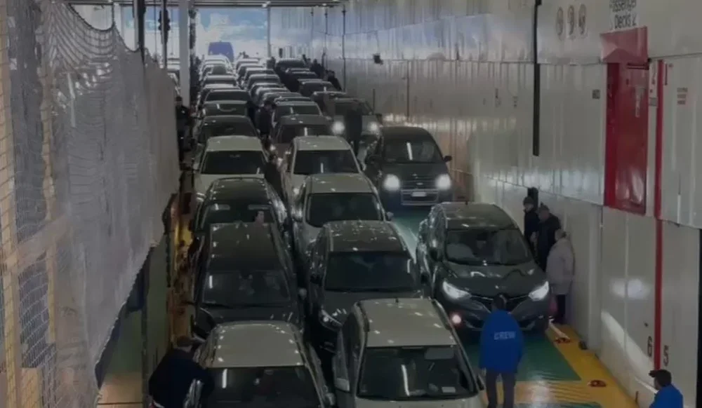 Rritet fluksi i pasagjer&euml;ve n&euml; Portin e Vlor&euml;s n&euml; prag