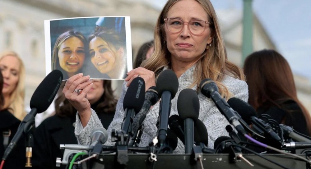 Dosje t&euml; reja zbulojn&euml;: FBI u informua p&euml;r abuzimet e Jeffrey