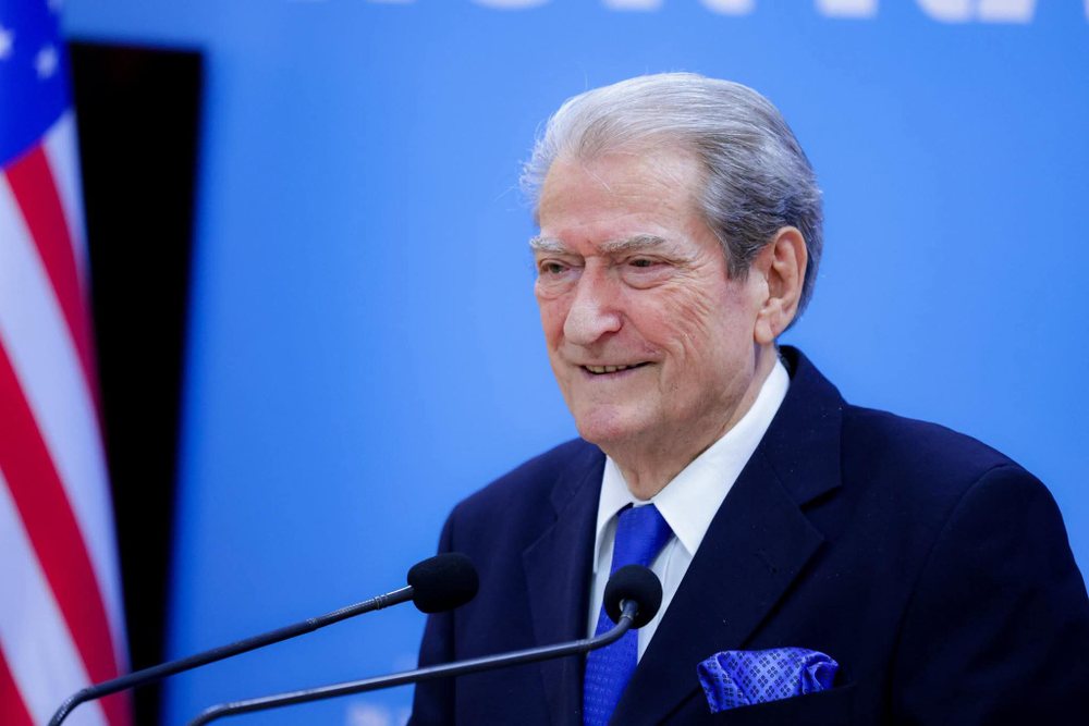 Berisha: T&euml; rr&euml;zojm&euml; regjimin si n&euml; Nepal e Bangladesh.