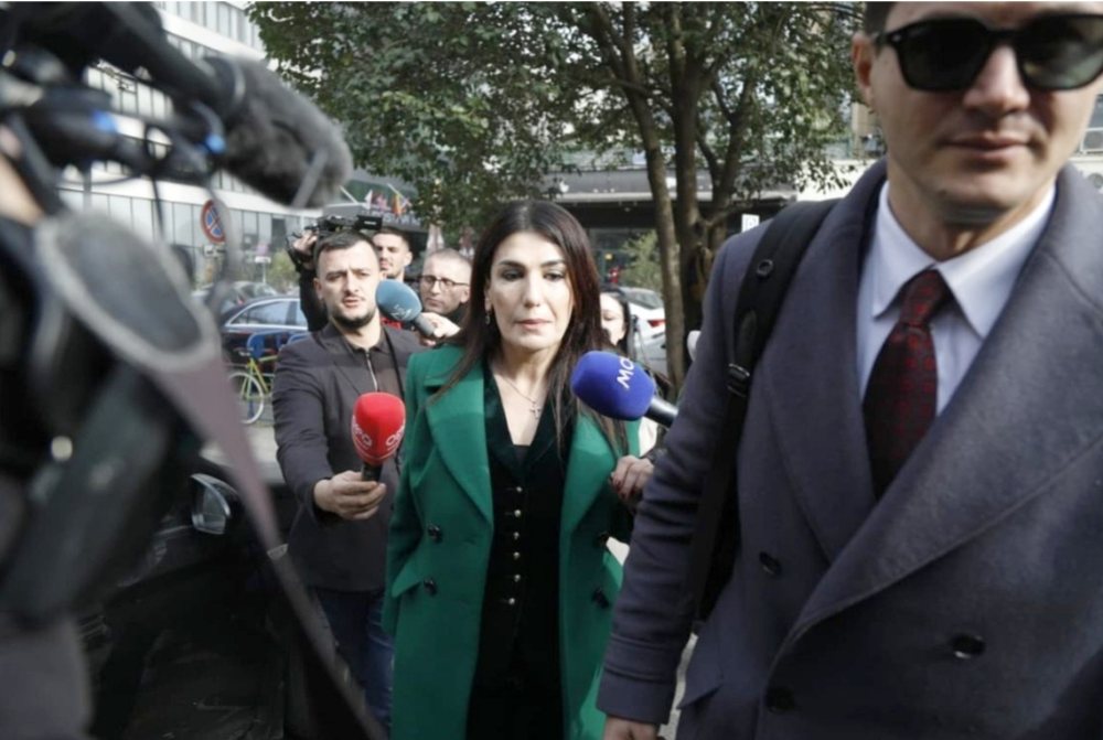 Manipulime, zhvatje dhe pengmarrje: Grupi kriminal pas