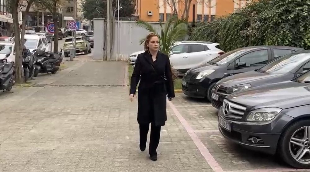 Ish-ministrja e Mbrojtjes Olta Xha&ccedil;ka paraqitet n&euml; SPAK