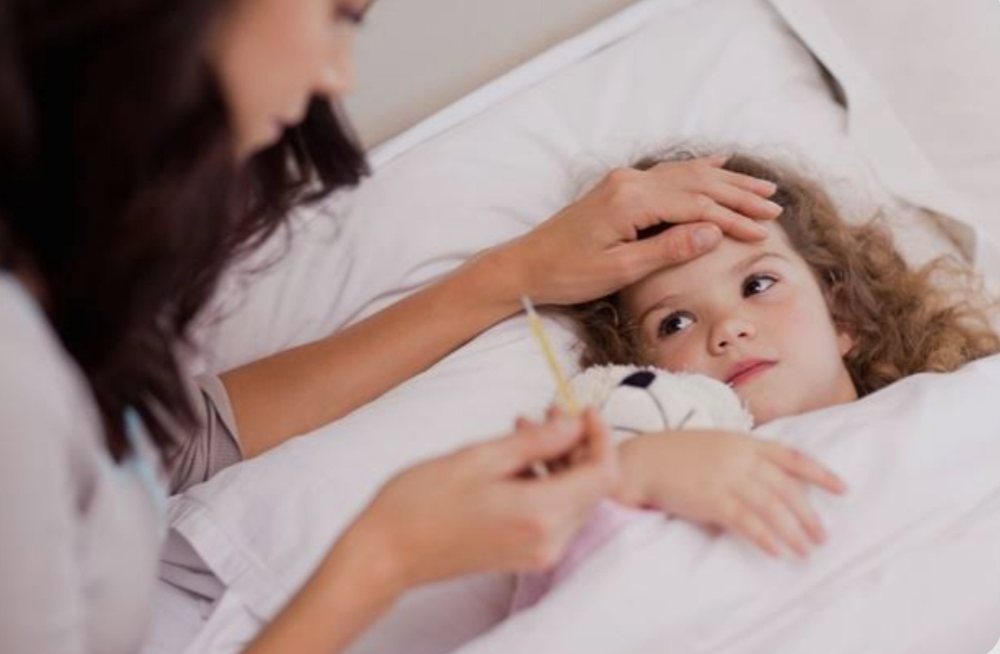 Mjek&euml;t japin alarmin, gripi tek f&euml;mij&euml;t agresiv