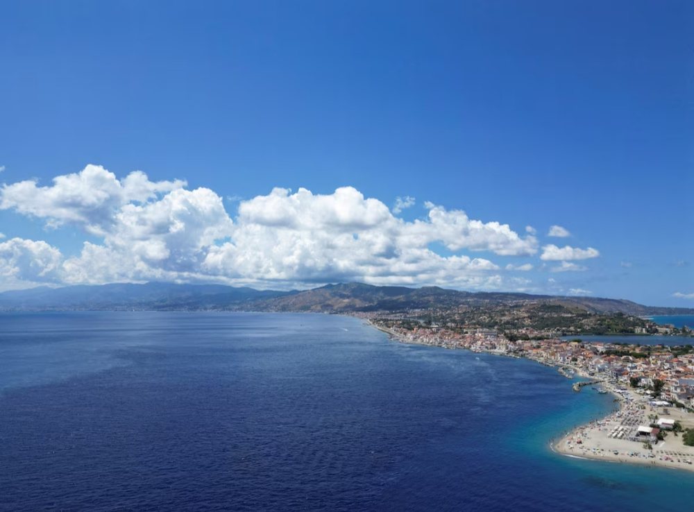 Italia leht&euml;son kontrollin gjyq&euml;sor mbi tender&euml;t publik&euml;